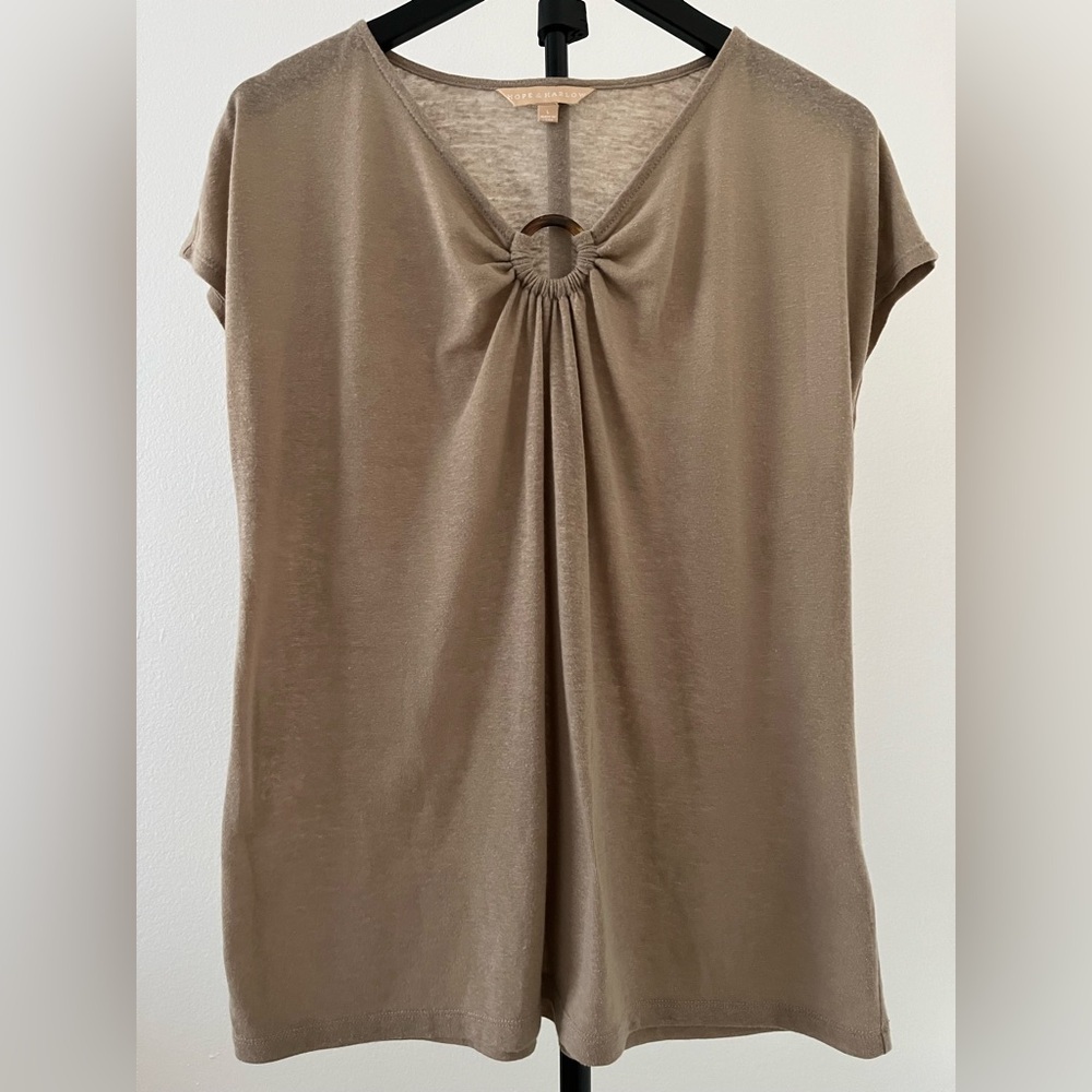 Hope And Harlow Sophisticated Taupe Linen-Blend Top